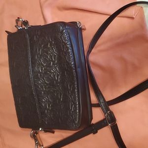 Gun Toten Mama Handbag Adj Strap Excellent Condition